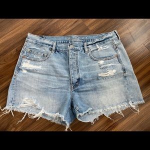 High Waisted - Boyfriend Jean Shorts